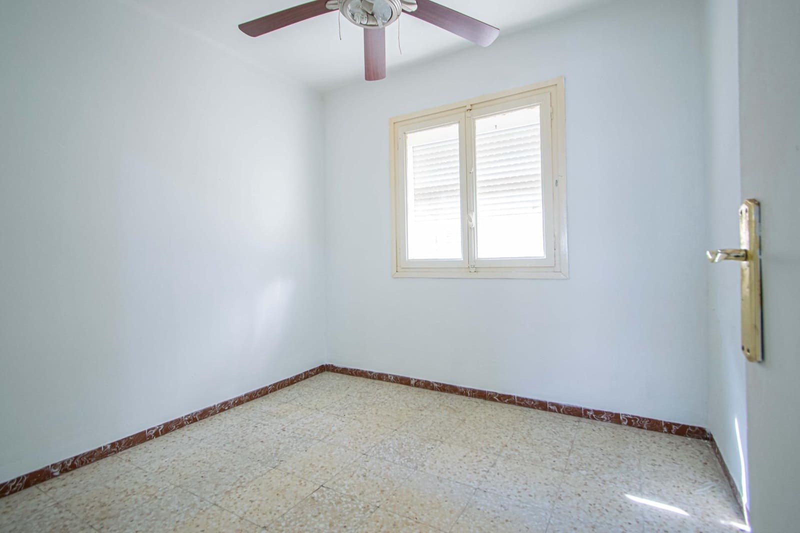 3 Zimmer Wohnung zu verkaufen in Sevilla Stadt - 145.000 € (Ref: 9630074)