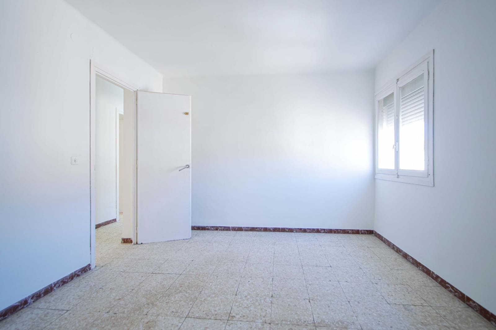 3 Zimmer Wohnung zu verkaufen in Sevilla Stadt - 145.000 € (Ref: 9630074)