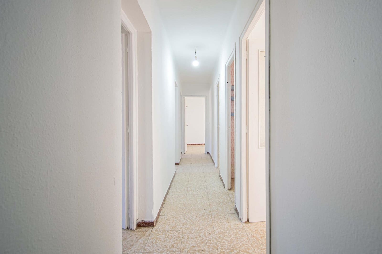 3 Zimmer Wohnung zu verkaufen in Sevilla Stadt - 145.000 € (Ref: 9630074)