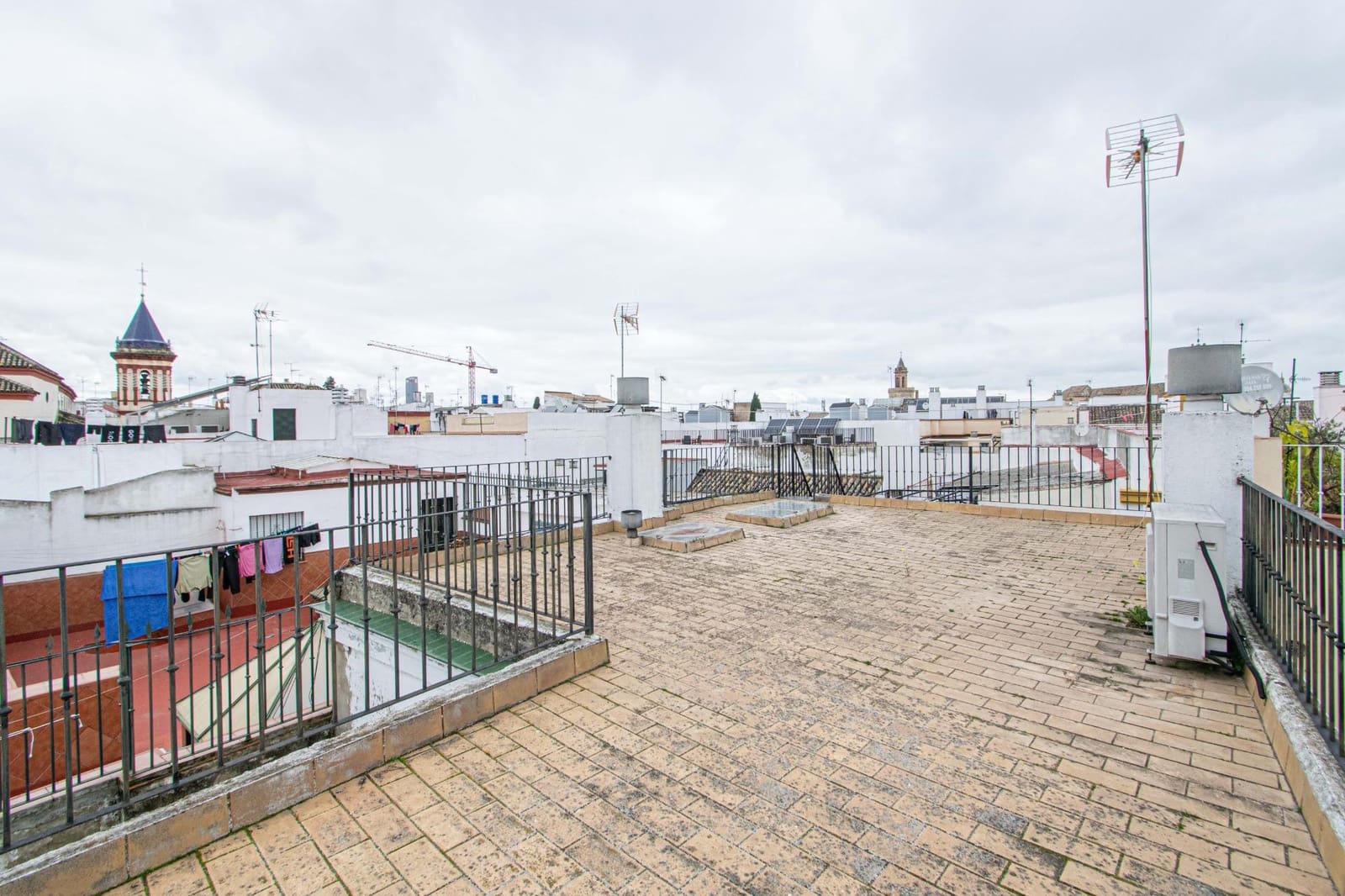 2 soveværelse Penthouse til salg i Sevilla by - € 295.000 (Ref: 9630075)