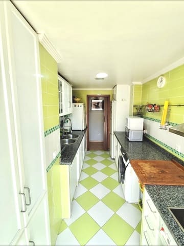 4 soveværelse Lejlighed til salg i Castilleja de la Cuesta - € 165.000 (Ref: 9630076)