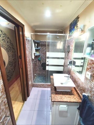 4 soveværelse Lejlighed til salg i Castilleja de la Cuesta - € 165.000 (Ref: 9630076)