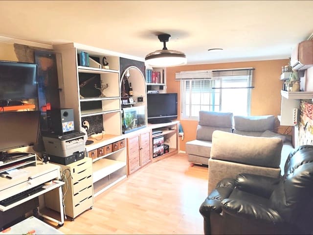 4 soveværelse Lejlighed til salg i Castilleja de la Cuesta - € 165.000 (Ref: 9630076)