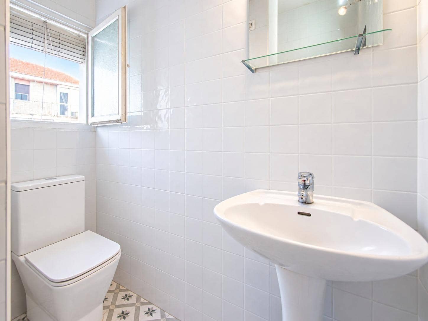 3 bedroom Flat for sale in Seville city - € 175,000 (Ref: 9648232)