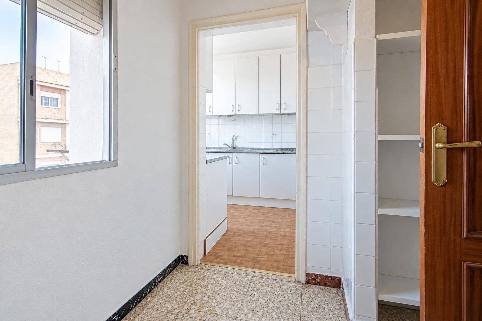 3 bedroom Flat for sale in Seville city - € 175,000 (Ref: 9648232)