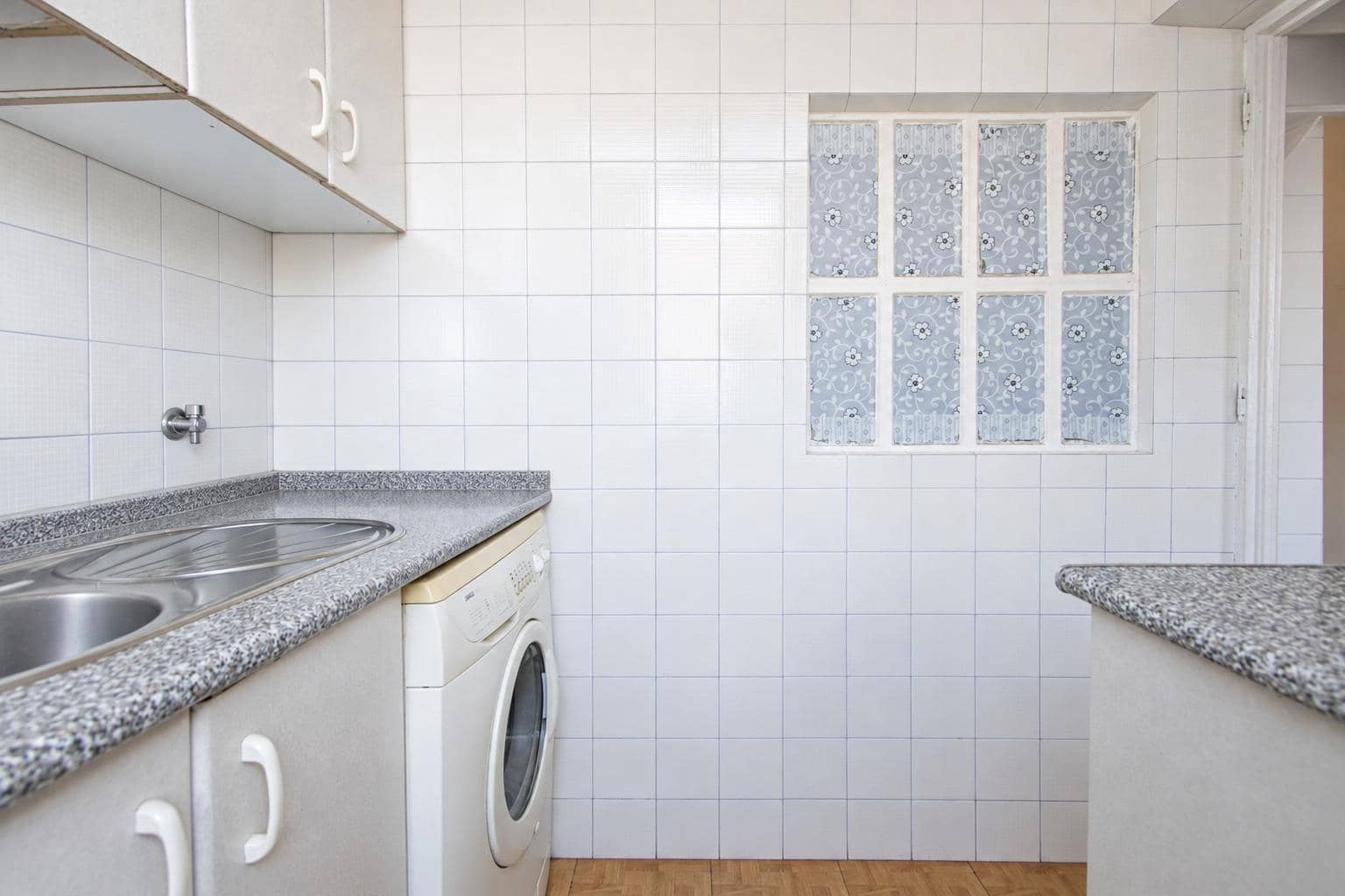 3 bedroom Flat for sale in Seville city - € 175,000 (Ref: 9648232)