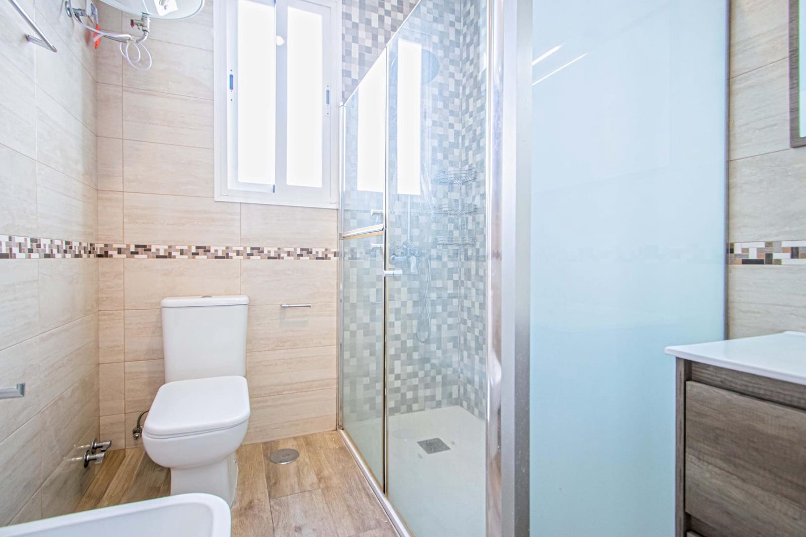 5 makuuhuone Huoneisto myytävänä paikassa Sevilla kaupunki - 520 000 € (Ref: 9650377)