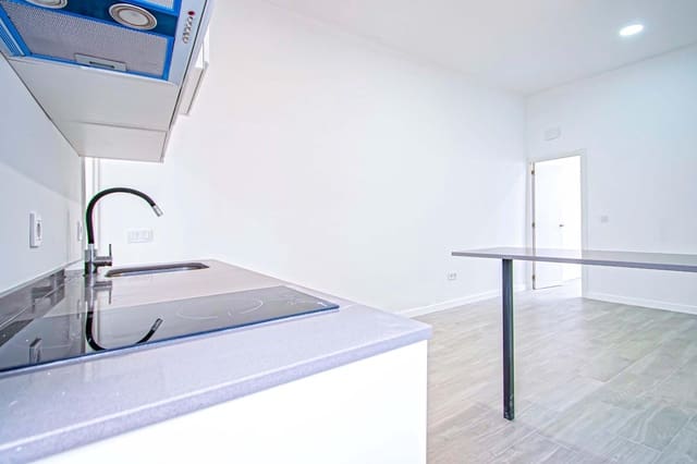 5 makuuhuone Huoneisto myytävänä paikassa Sevilla kaupunki - 520 000 € (Ref: 9650377)