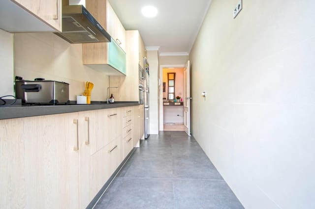 2 slaapkamer Flat te koop in Sevilla stad met garage - € 206.000 (Ref: 9652086)