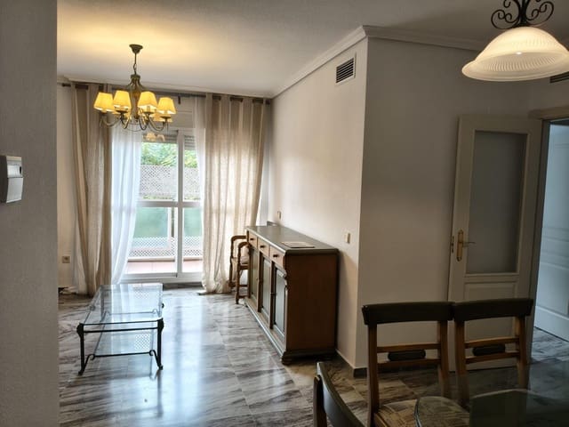 4 sovrum Lägenhet att hyra i Sevilla stad med pool garage - 1 250 € (Ref: 9652087)