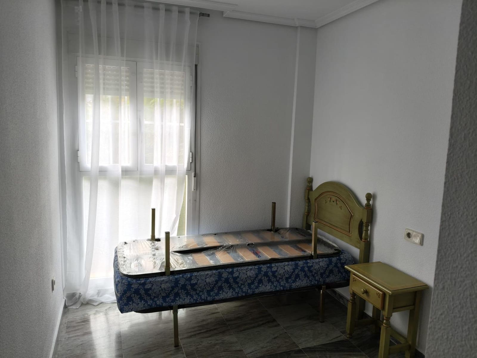 4 sovrum Lägenhet att hyra i Sevilla stad med pool garage - 1 250 € (Ref: 9652087)