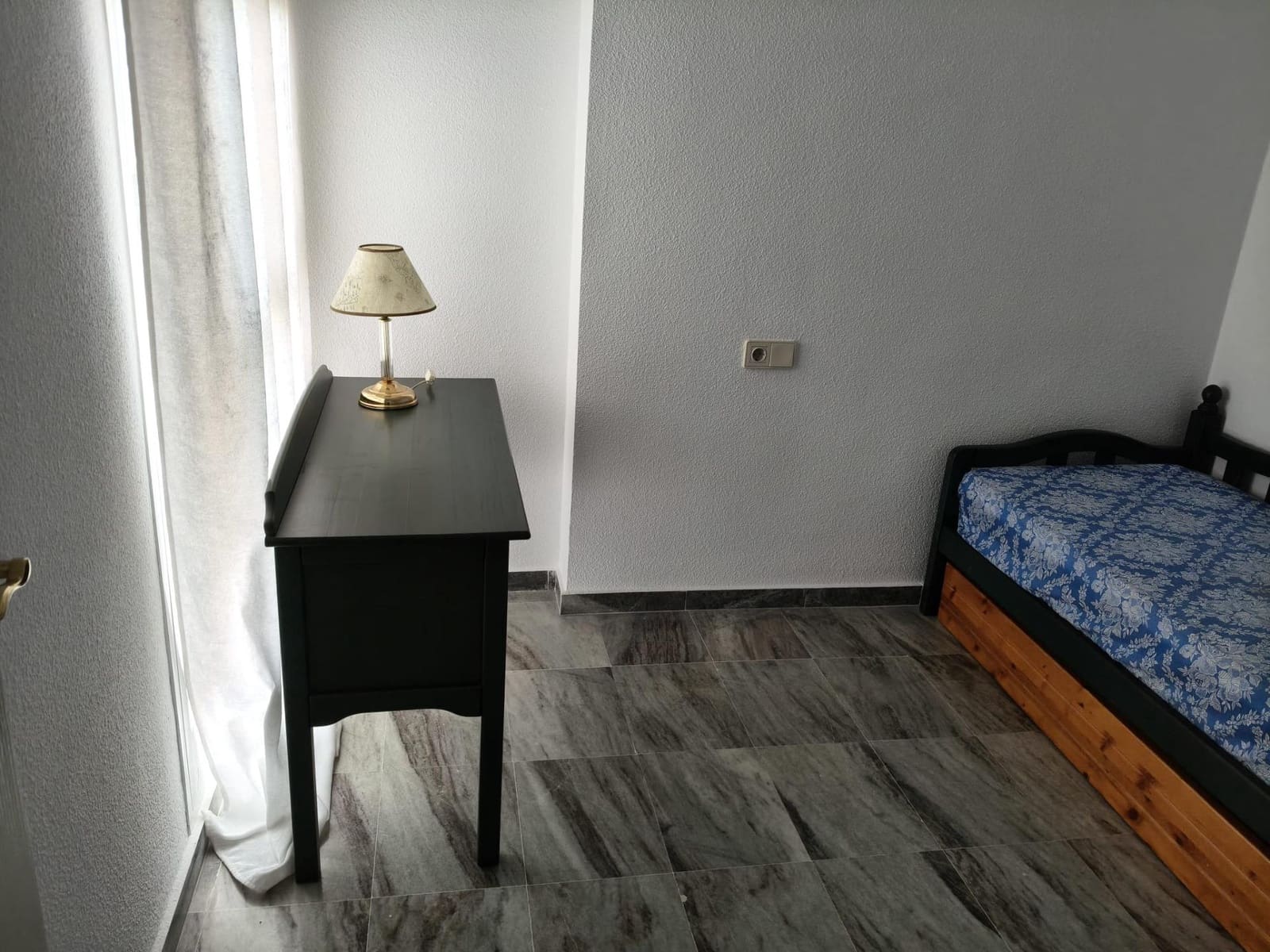 4 sovrum Lägenhet att hyra i Sevilla stad med pool garage - 1 250 € (Ref: 9652087)