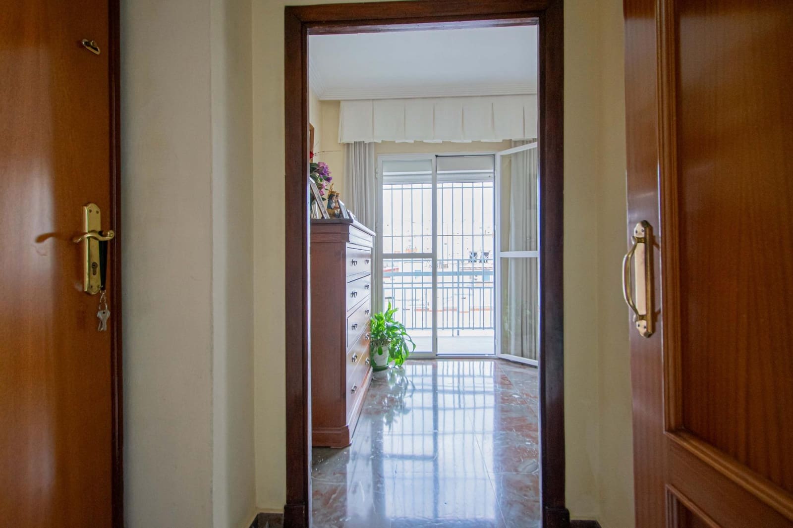 4 sovrum Lägenhet till salu i Sevilla stad - 284 000 € (Ref: 9656169)