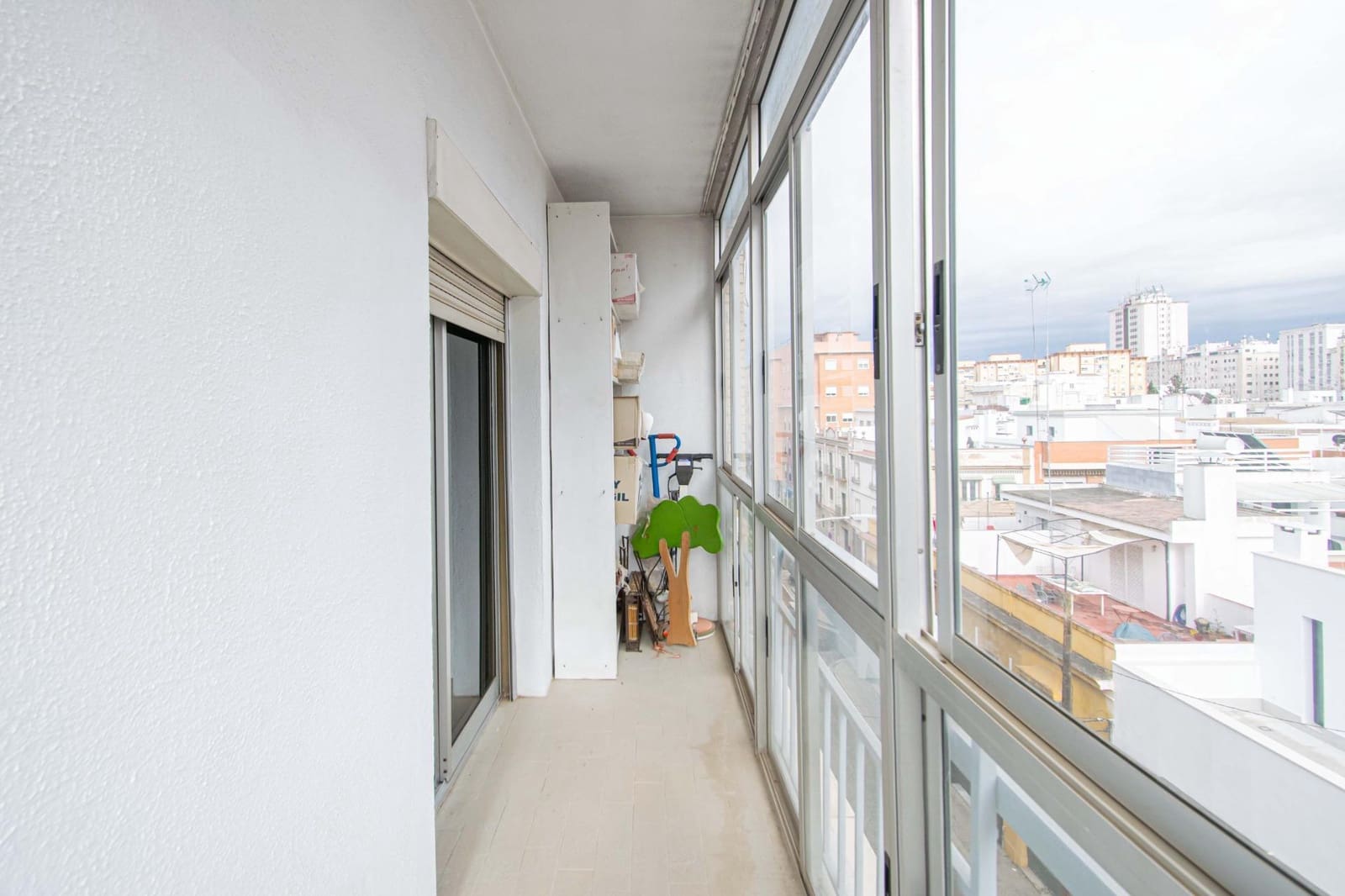 4 sovrum Lägenhet till salu i Sevilla stad - 284 000 € (Ref: 9656169)