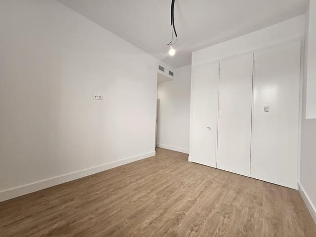 3 soveværelse Lejlighed til salg i Sevilla by - € 269.500 (Ref: 9656171)