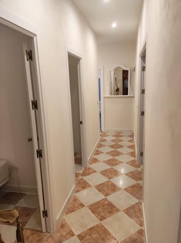 4 makuuhuone Huoneisto myytävänä paikassa Sevilla kaupunki - 265 000 € (Ref: 9659500)