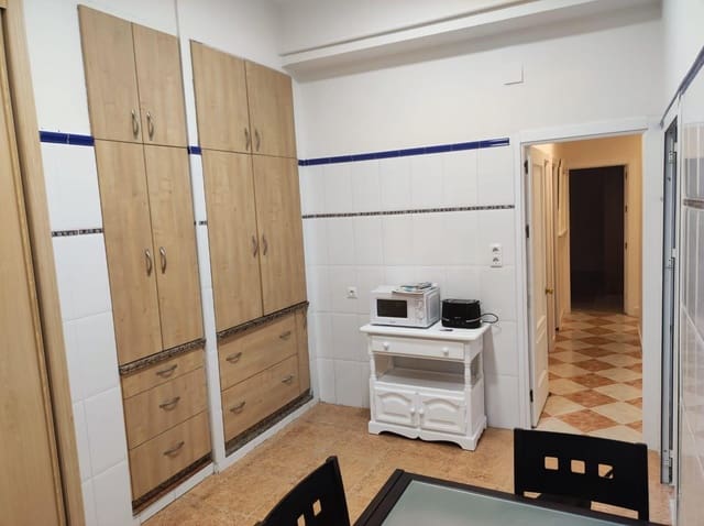 4 makuuhuone Huoneisto myytävänä paikassa Sevilla kaupunki - 265 000 € (Ref: 9659500)