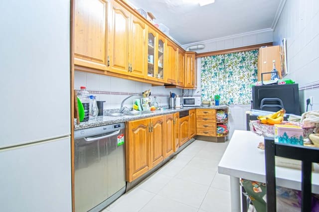 4 soverom Leilighet til salgs i Sevilla by med garasje - € 450 000 (Ref: 9659502)