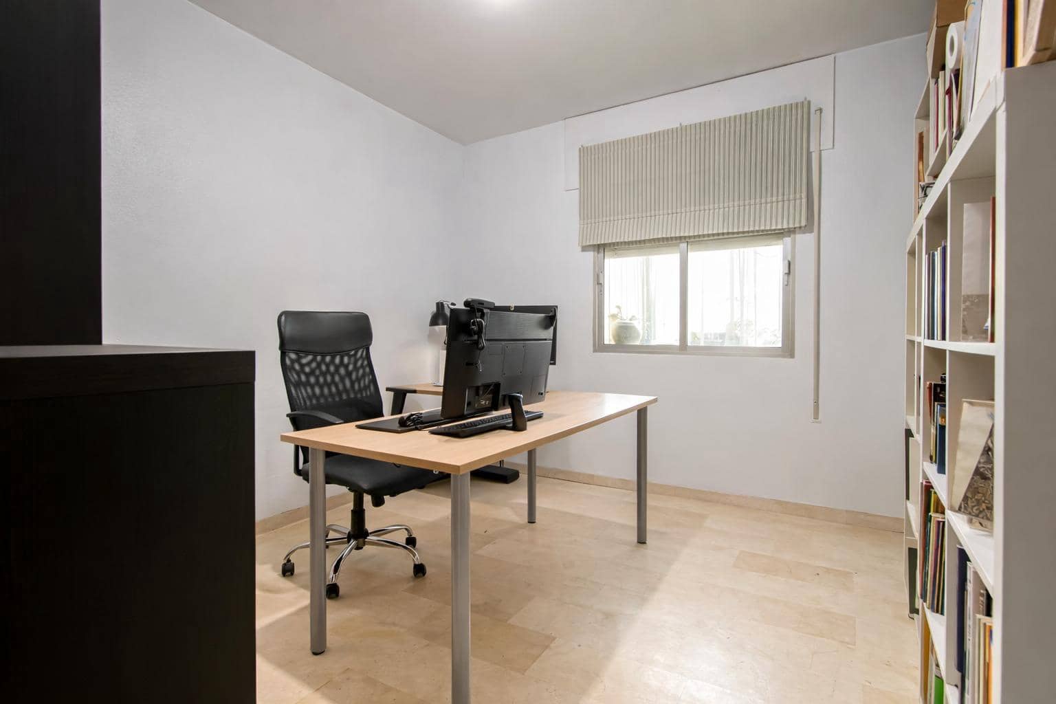 4 soveværelse Lejlighed til salg i Sevilla by med garage - € 450.000 (Ref: 9659502)