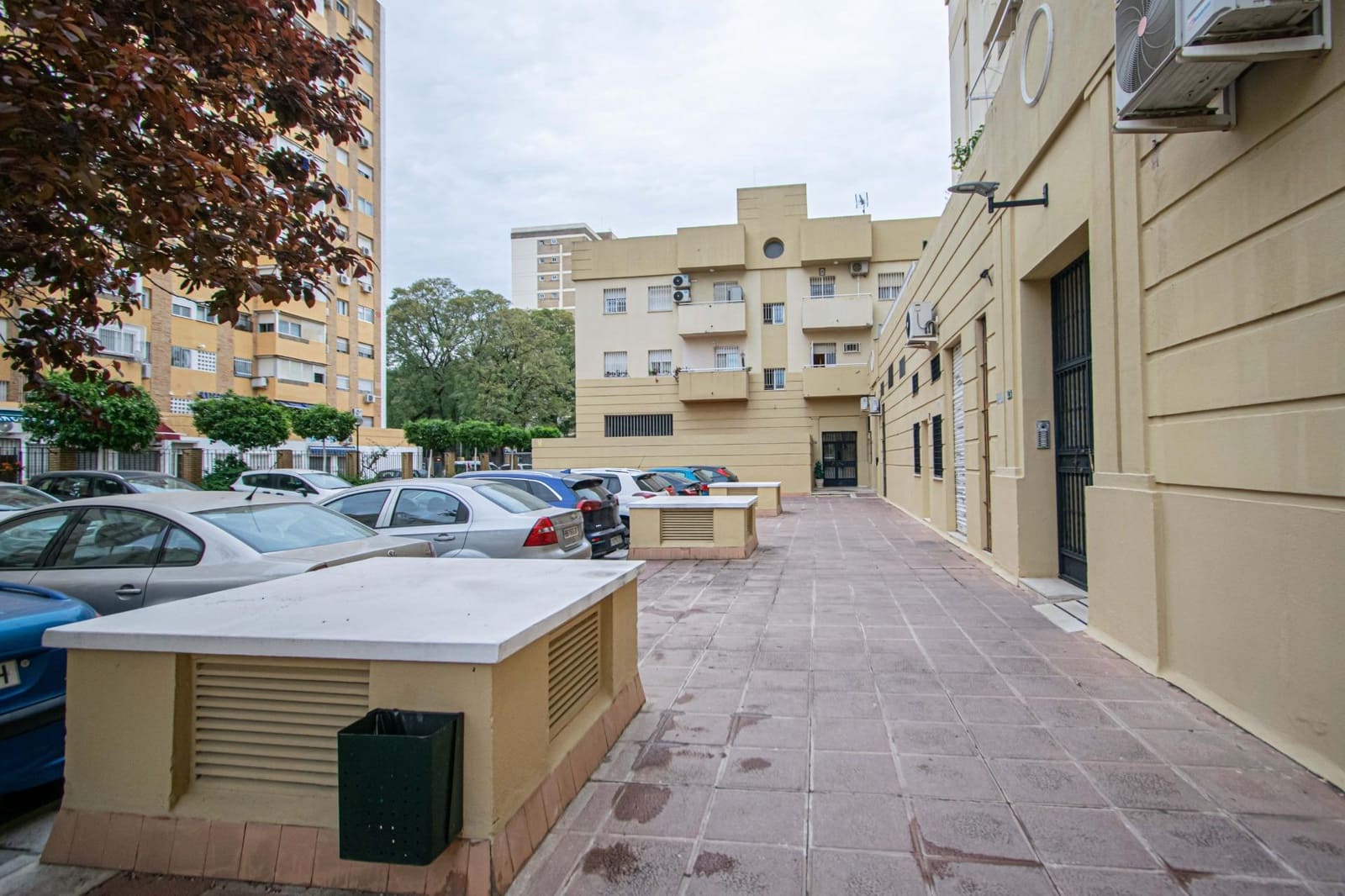 4 soveværelse Lejlighed til salg i Sevilla by med garage - € 450.000 (Ref: 9659502)