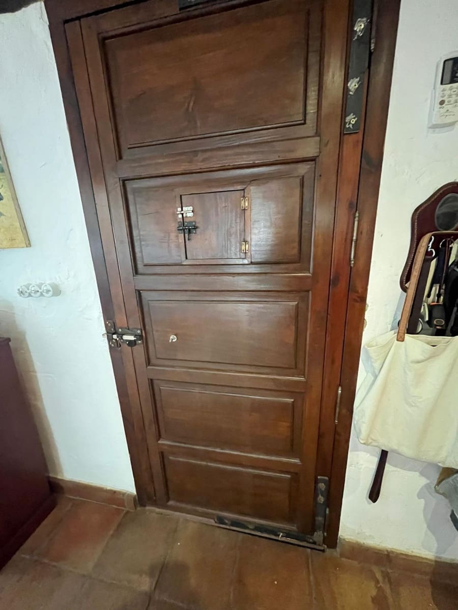 6 slaapkamer Finca/Landhuis te koop in El Ronquillo met zwembad - € 290.000 (Ref: 9663780)