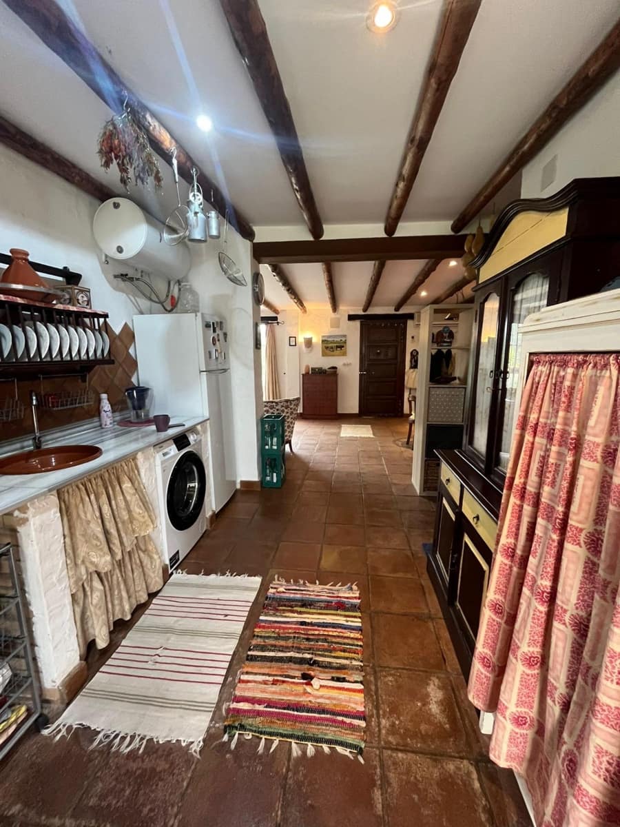 6 slaapkamer Finca/Landhuis te koop in El Ronquillo met zwembad - € 290.000 (Ref: 9663780)