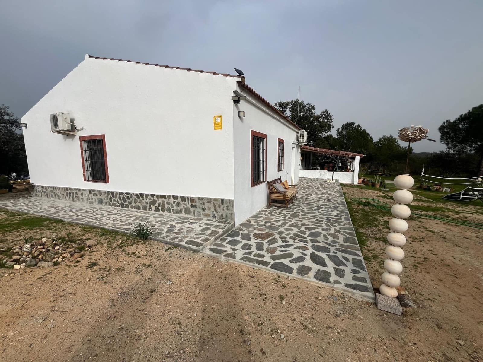 6 slaapkamer Finca/Landhuis te koop in El Ronquillo met zwembad - € 290.000 (Ref: 9663780)