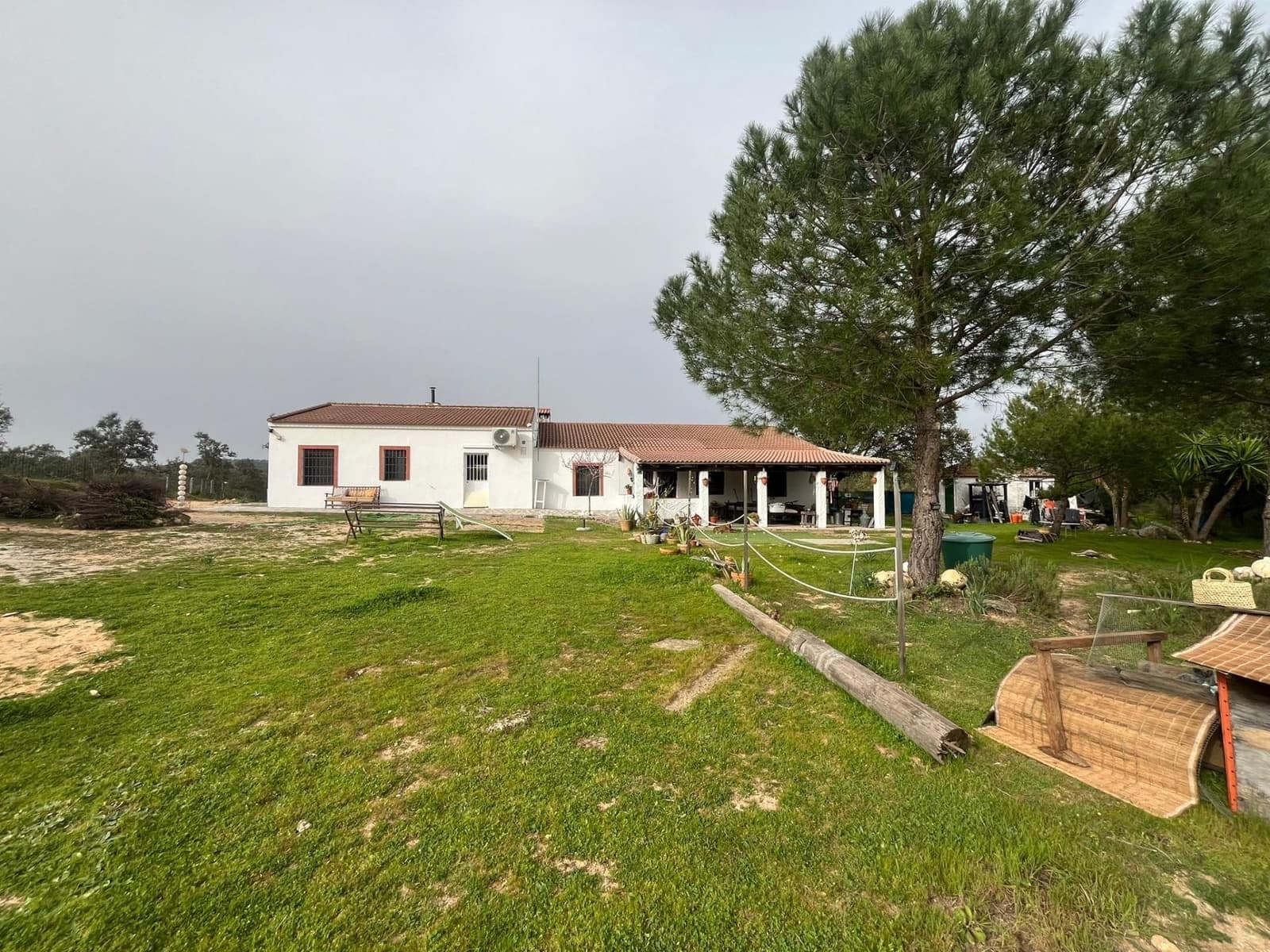 6 slaapkamer Finca/Landhuis te koop in El Ronquillo met zwembad - € 290.000 (Ref: 9663780)