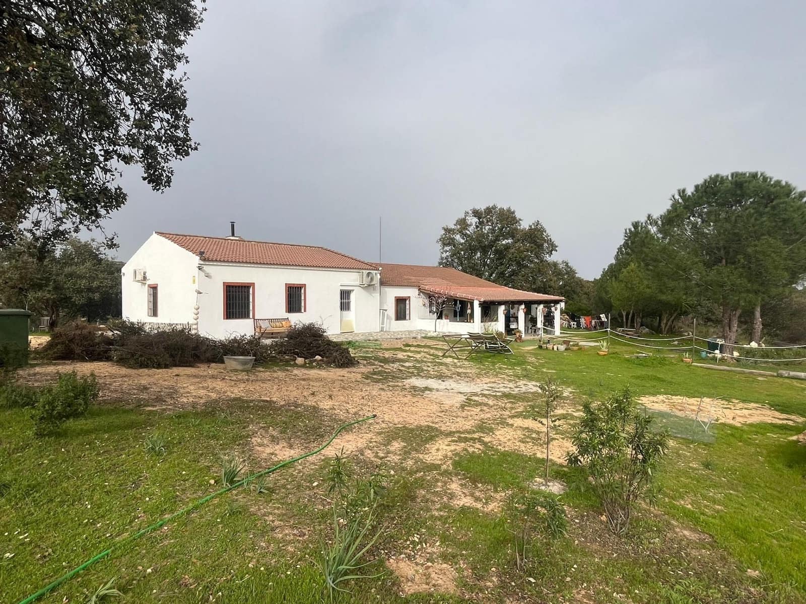 6 slaapkamer Finca/Landhuis te koop in El Ronquillo met zwembad - € 290.000 (Ref: 9663780)