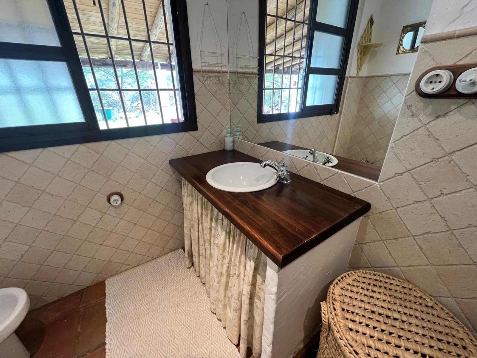 6 slaapkamer Finca/Landhuis te koop in El Ronquillo met zwembad - € 290.000 (Ref: 9663780)