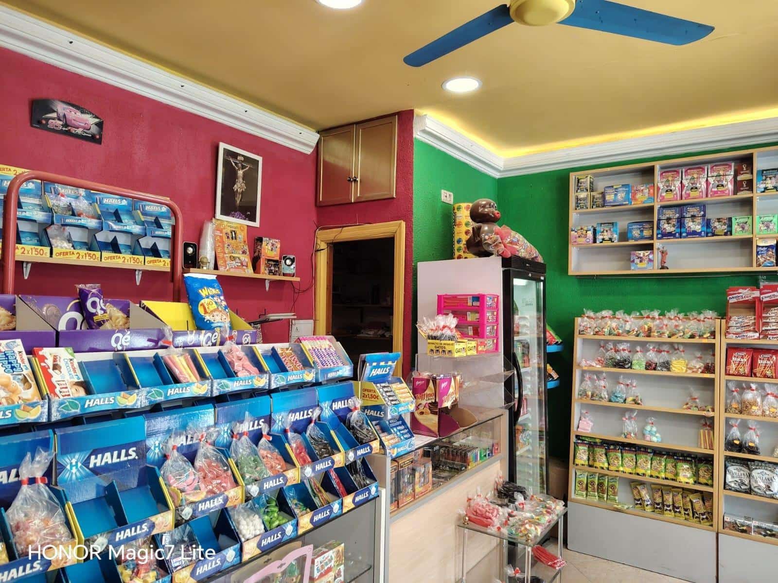 Commercial for sale in Seville city - € 79,000 (Ref: 9670755)