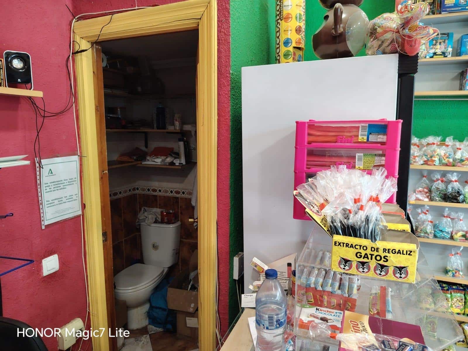 Commercial for sale in Seville city - € 79,000 (Ref: 9670755)