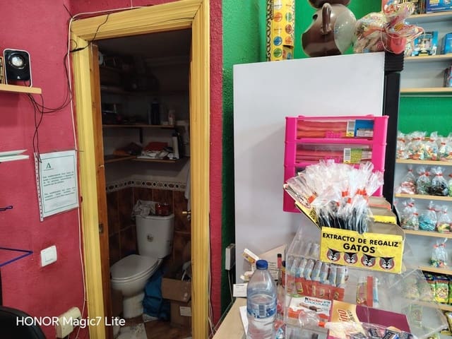 Commercieel te koop in Sevilla stad - € 79.000 (Ref: 9670755)