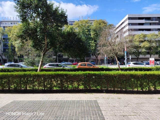 Commercieel te koop in Sevilla stad - € 79.000 (Ref: 9670755)