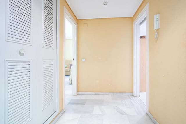 2 slaapkamer Flat te koop in Sevilla stad met zwembad - € 249.000 (Ref: 9670758)