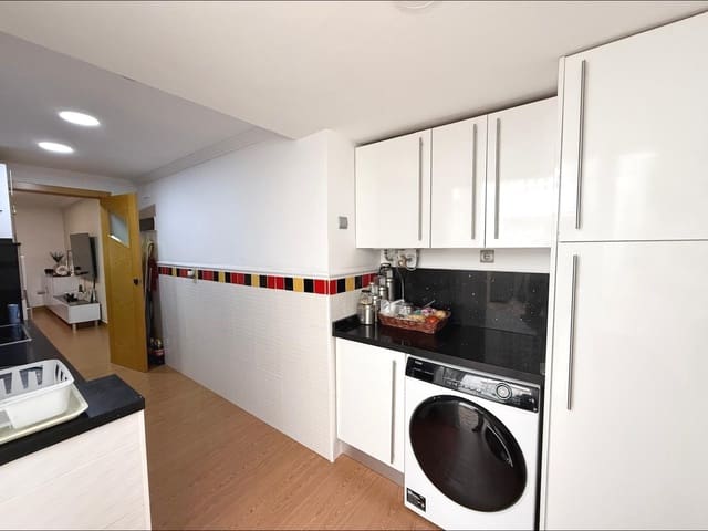 3 sovrum Lägenhet till salu i La Plata, Sevilla stad - 177 000 € (Ref: 9677548)