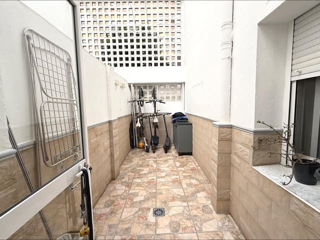 3 sovrum Lägenhet till salu i La Plata, Sevilla stad - 177 000 € (Ref: 9677548)