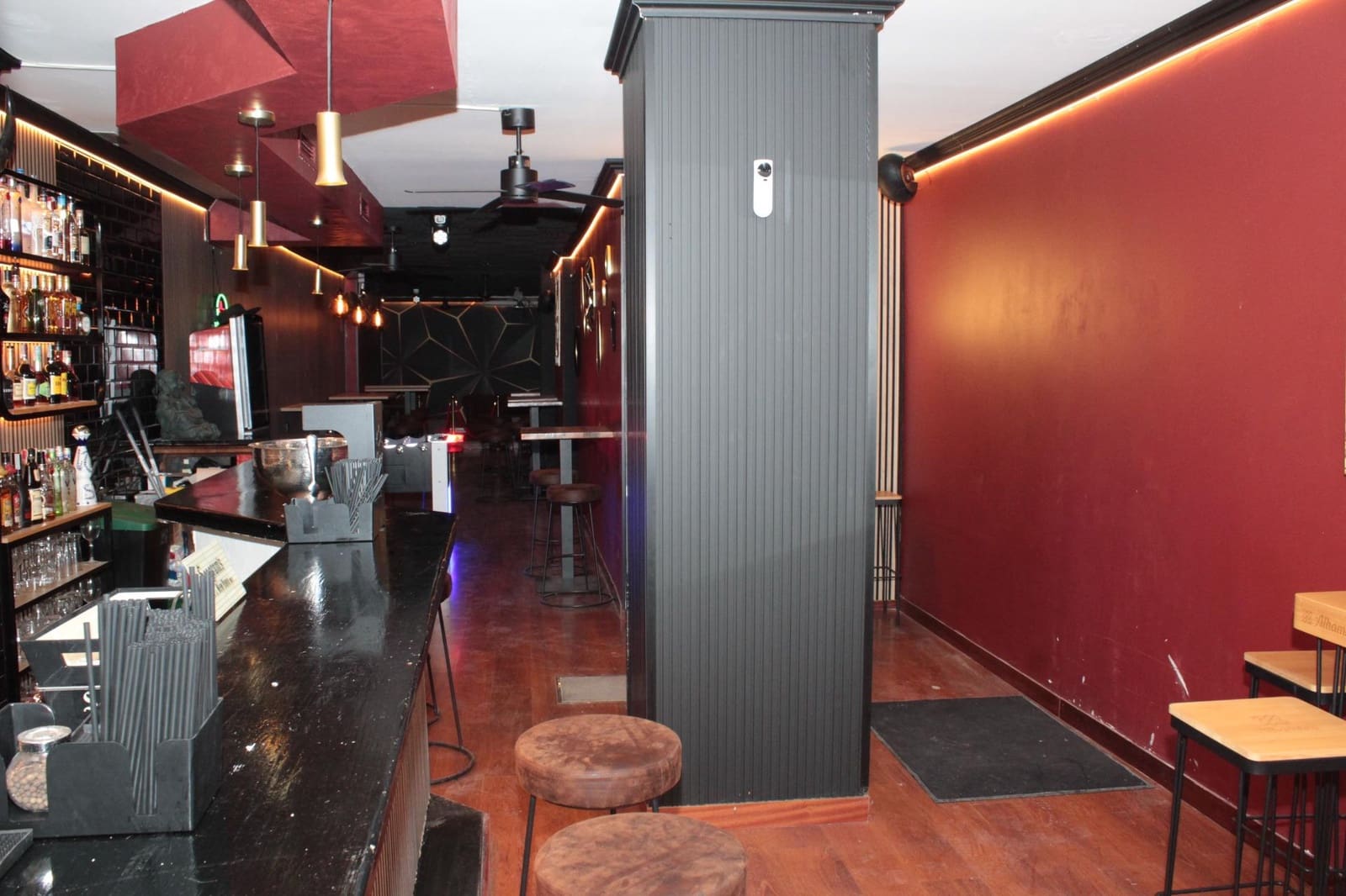 Gewerbe zu vermieten in Sevilla Stadt - 2.500 € (Ref: 9677549)