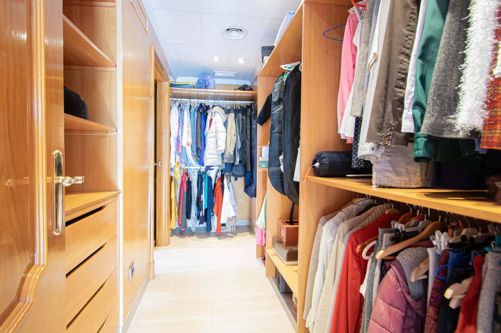 7 bedroom Villa for sale in Tomares with pool garage - € 749,900 (Ref: 9677551)