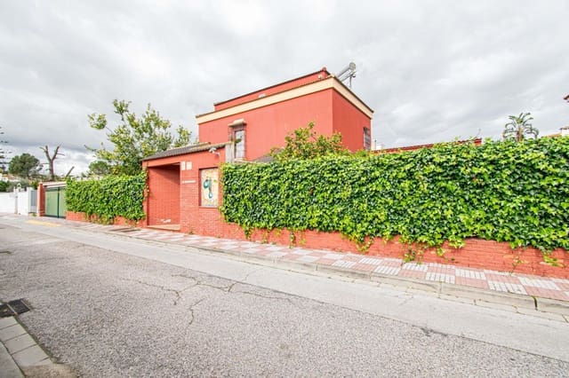 7 slaapkamer Villa te koop in Tomares met zwembad garage - € 749.900 (Ref: 9677551)