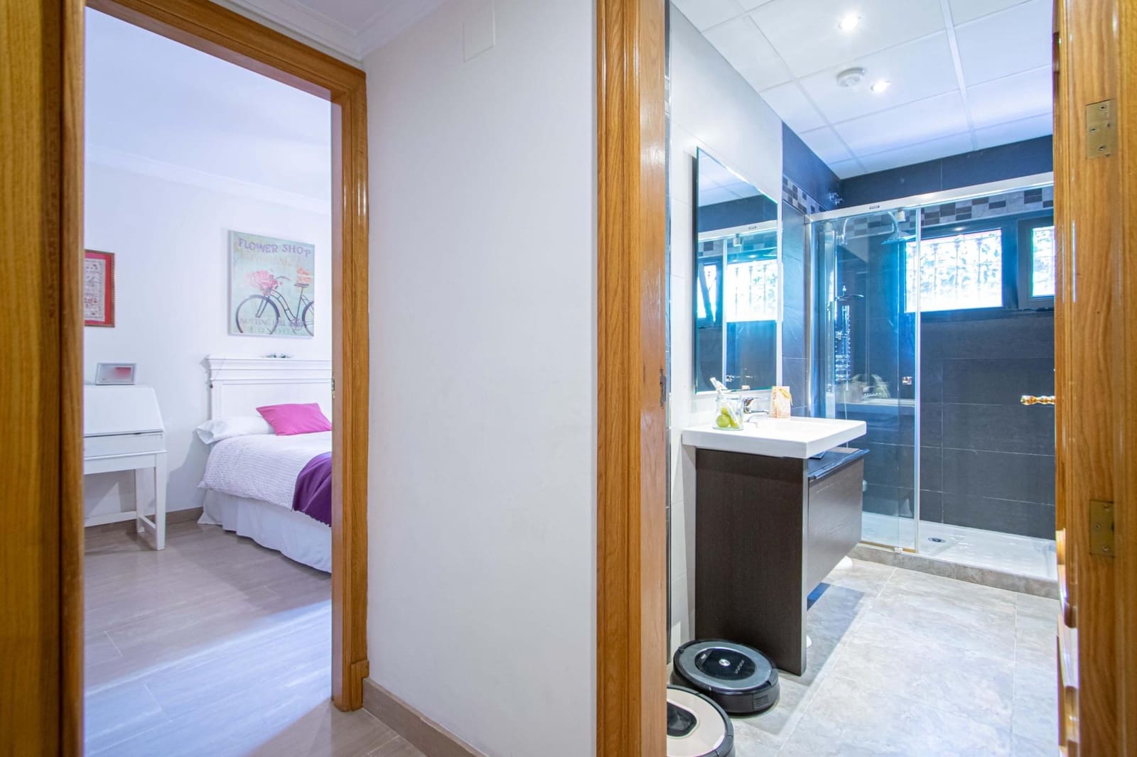 7 slaapkamer Villa te koop in Tomares met zwembad garage - € 725.000 (Ref: 9677551)
