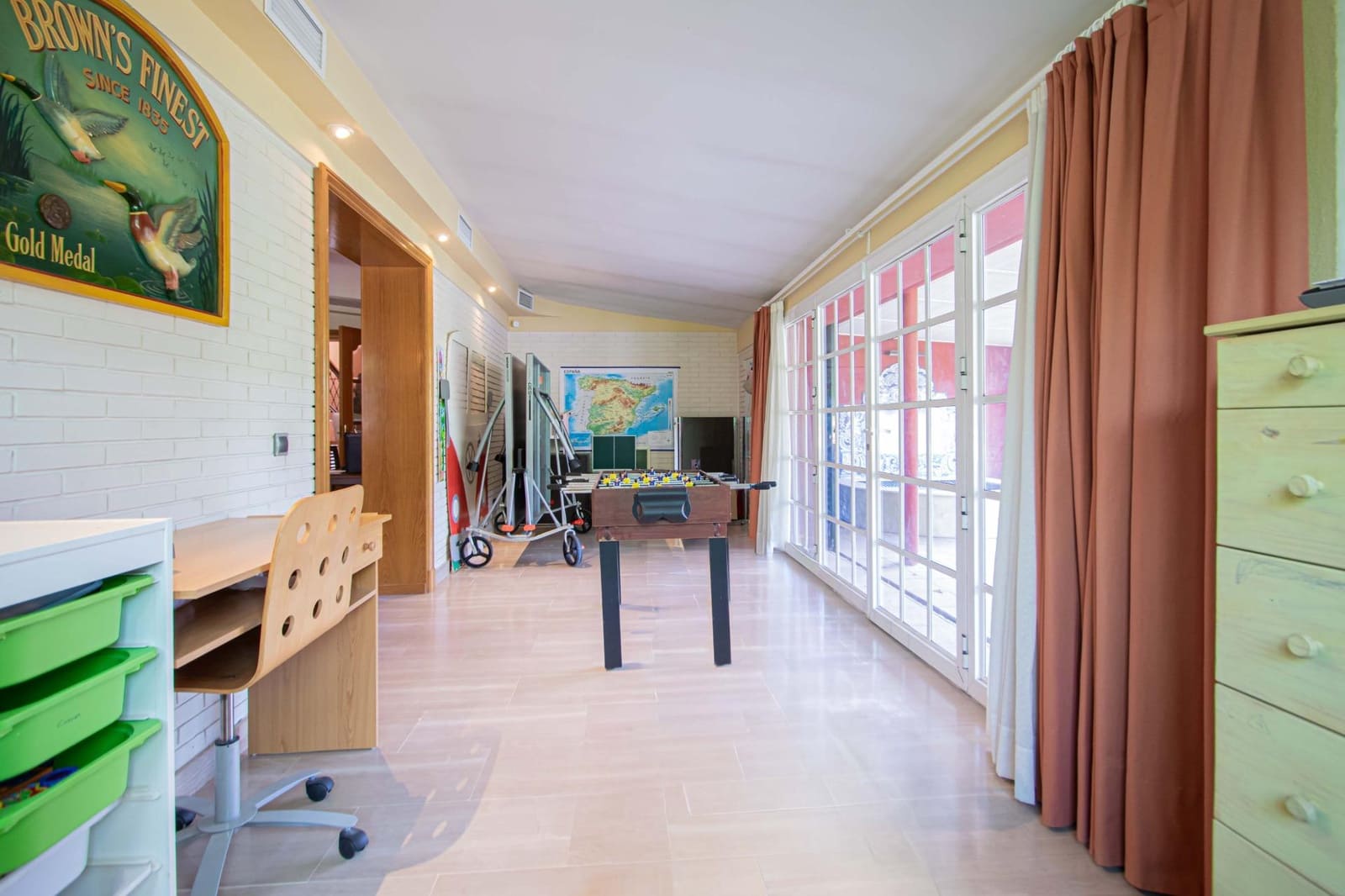 7 slaapkamer Villa te koop in Tomares met zwembad garage - € 725.000 (Ref: 9677551)
