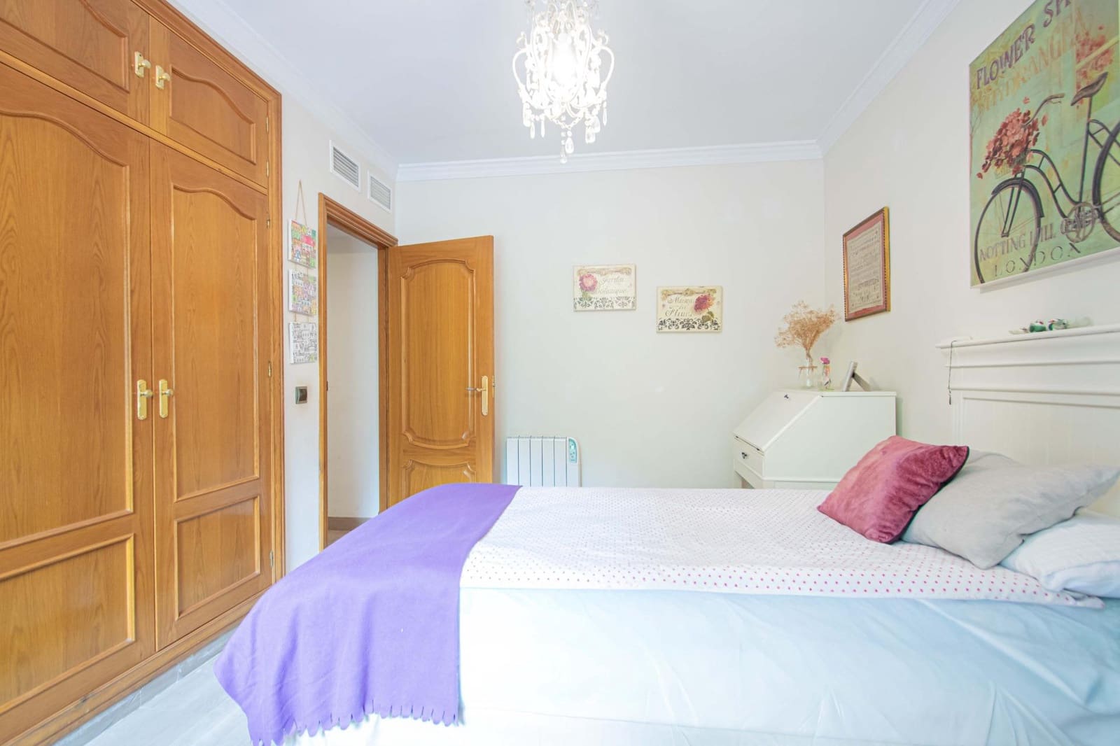 7 slaapkamer Villa te koop in Tomares met zwembad garage - € 725.000 (Ref: 9677551)