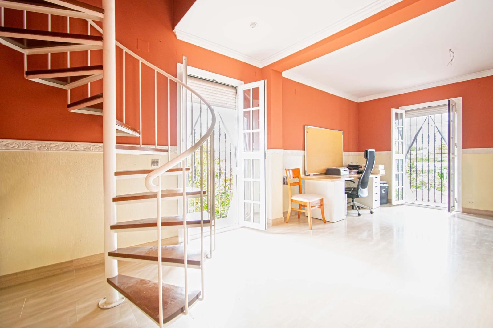 7 slaapkamer Villa te koop in Tomares met zwembad garage - € 725.000 (Ref: 9677551)