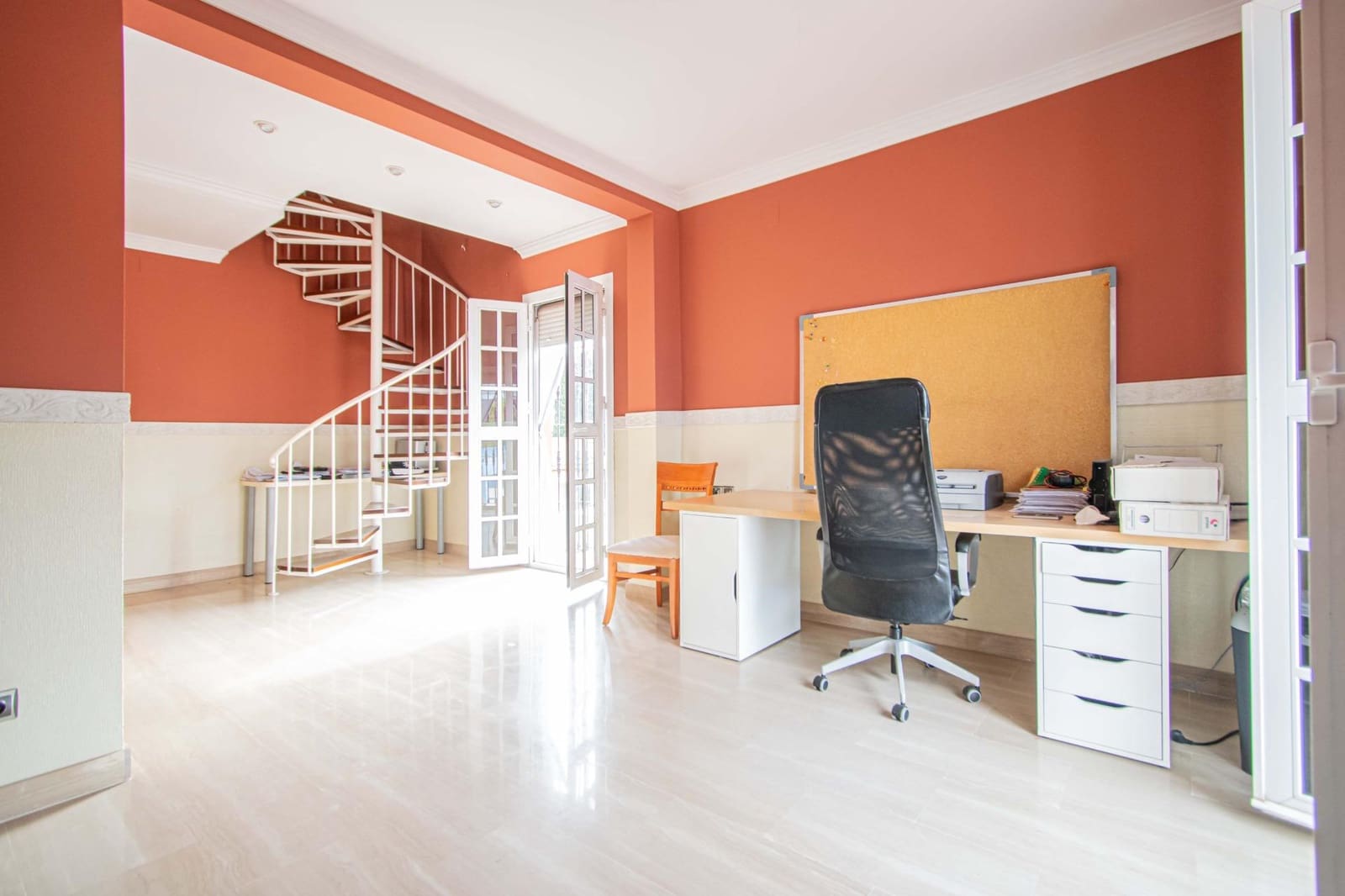 7 slaapkamer Villa te koop in Tomares met zwembad garage - € 725.000 (Ref: 9677551)