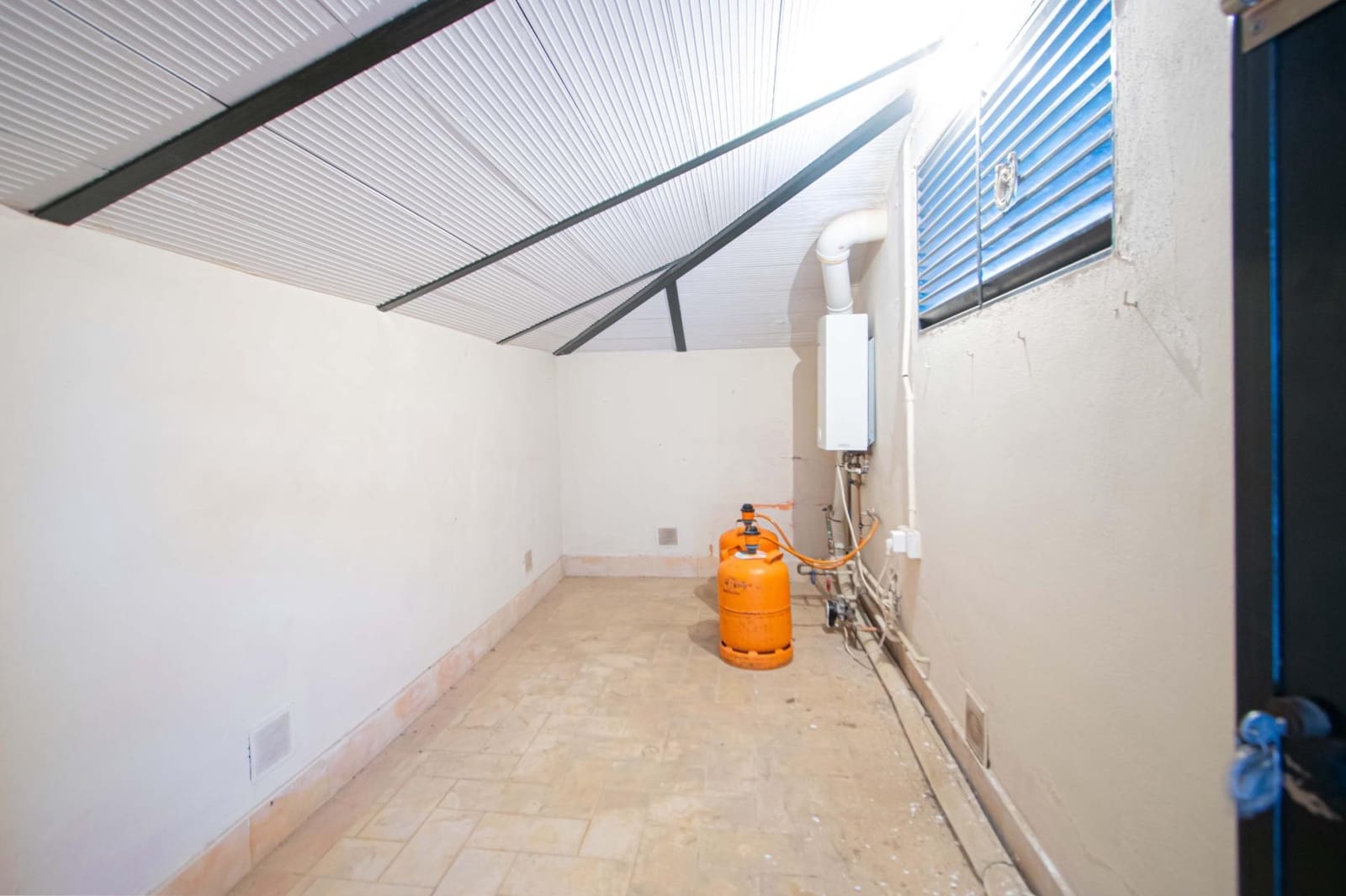 7 slaapkamer Villa te koop in Tomares met zwembad garage - € 725.000 (Ref: 9677551)