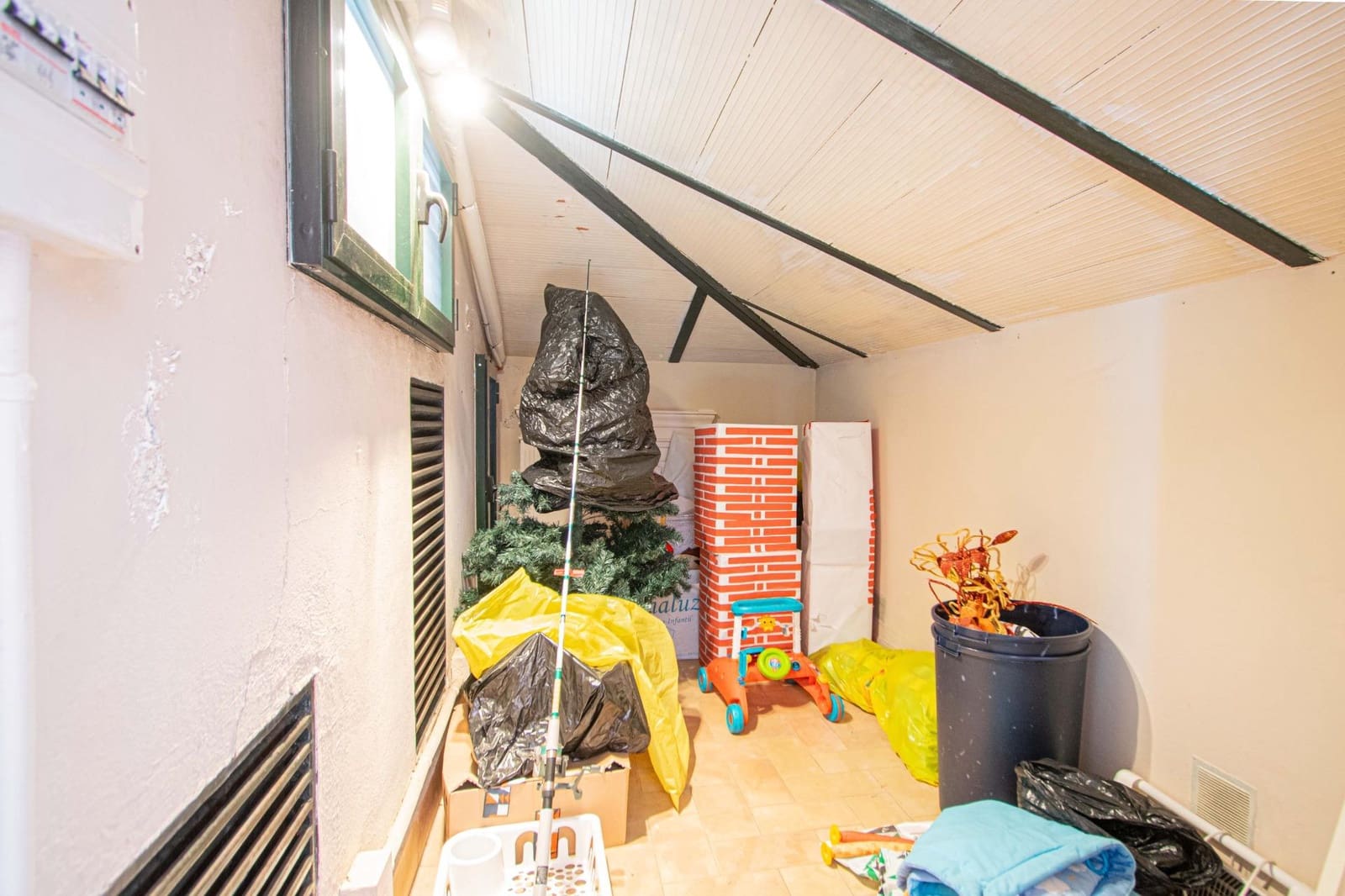 7 slaapkamer Villa te koop in Tomares met zwembad garage - € 725.000 (Ref: 9677551)