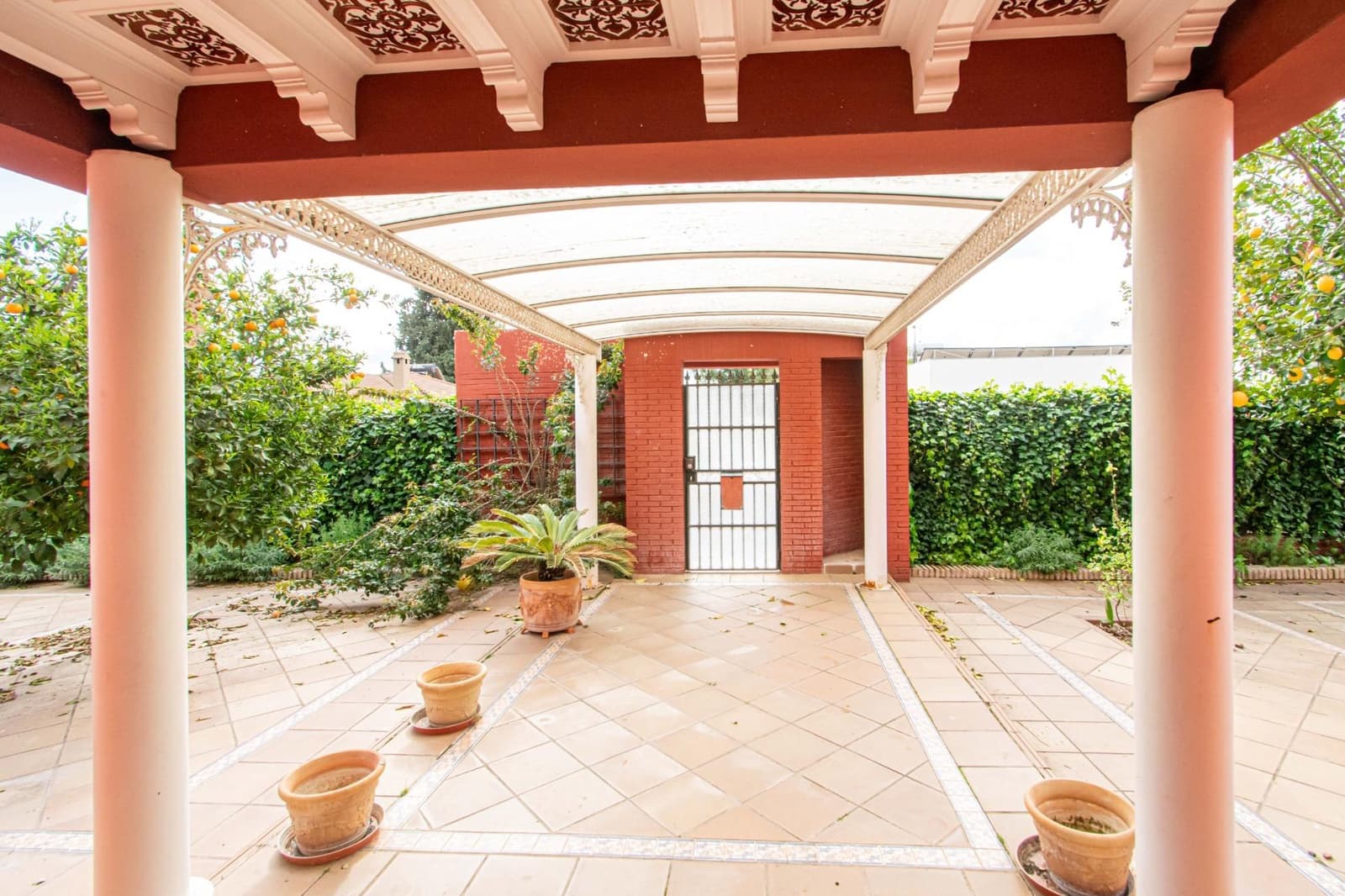 7 slaapkamer Villa te koop in Tomares met zwembad garage - € 725.000 (Ref: 9677551)