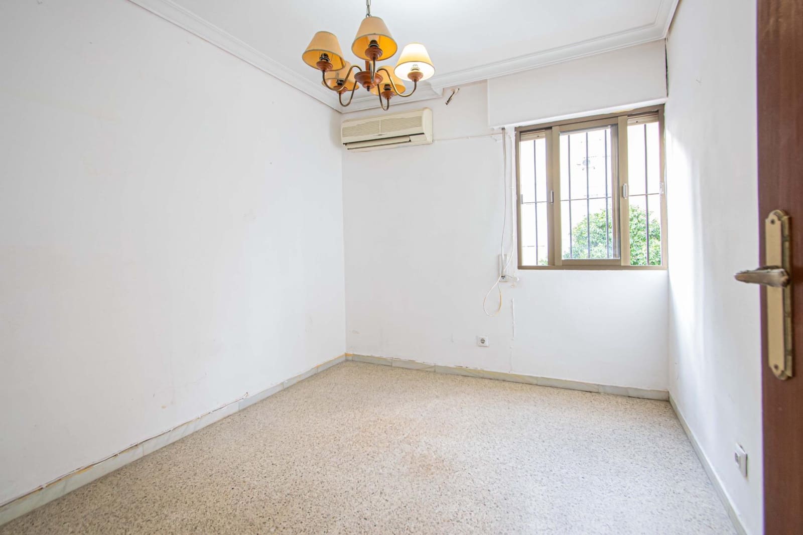 3 Zimmer Wohnung zu verkaufen in Sevilla Stadt - 174.900 € (Ref: 9677554)