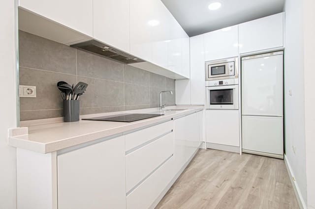 2 sovrum Lägenhet till salu i Sevilla stad - 310 000 € (Ref: 9679921)